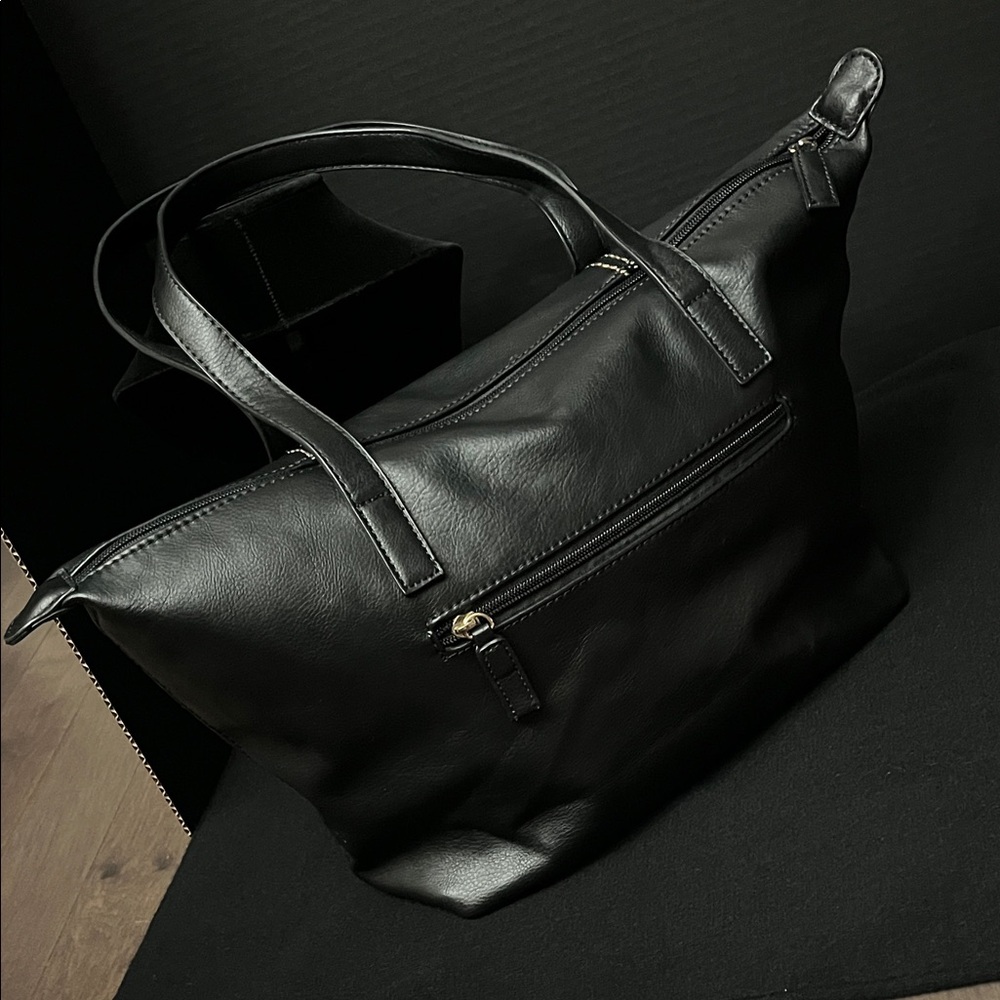 Black Leather Tote Purse by David Jones Paris - Picture 3 of 8